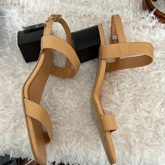 Everlane Italian Leather The Double-Strap Block Heel Sandal Tan Size 8.5 - Picture 3 of 13